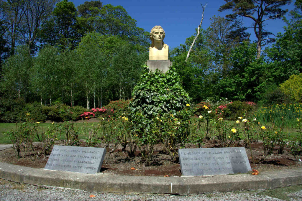 binary comment The Garden of Europe